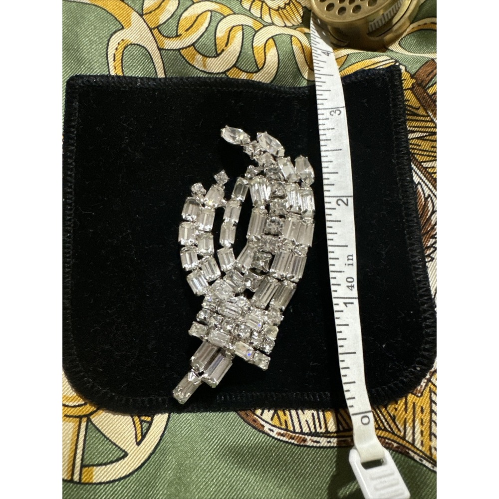 kramer of New York Gorgeous Rhinestoned Vintage Brooch Large Leaf Clear Stones E